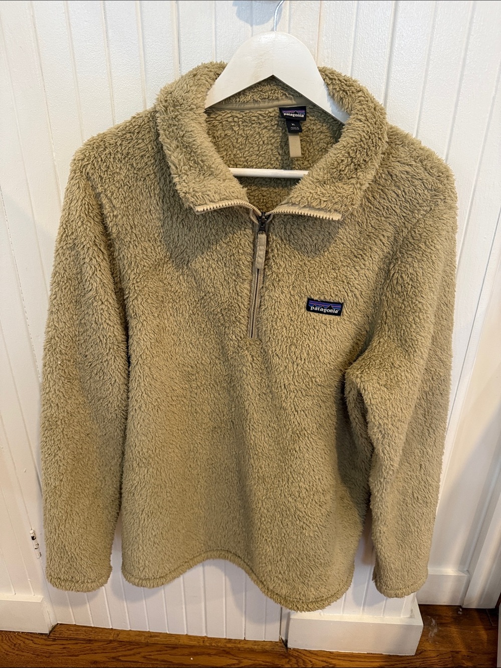 Patagonia Women's Los Gatos 1/4-Zip Fleece Pullover in "El Cap Khaki”, size XL